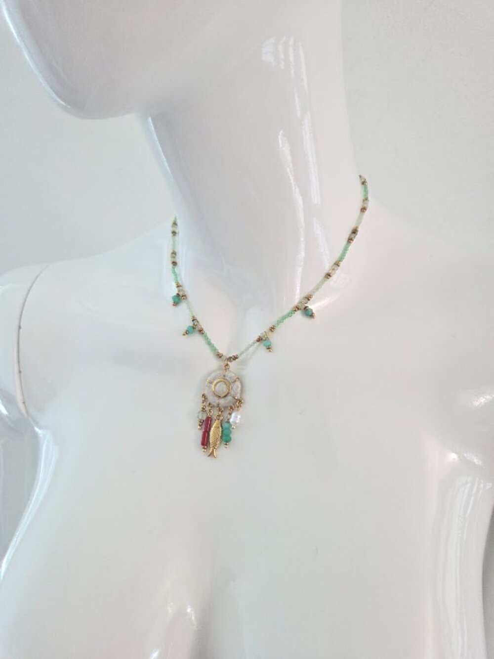 Boho Gold Tone Mint Green Beaded Necklace Fish Charm Dangle Pendant - Picture 14 of 16